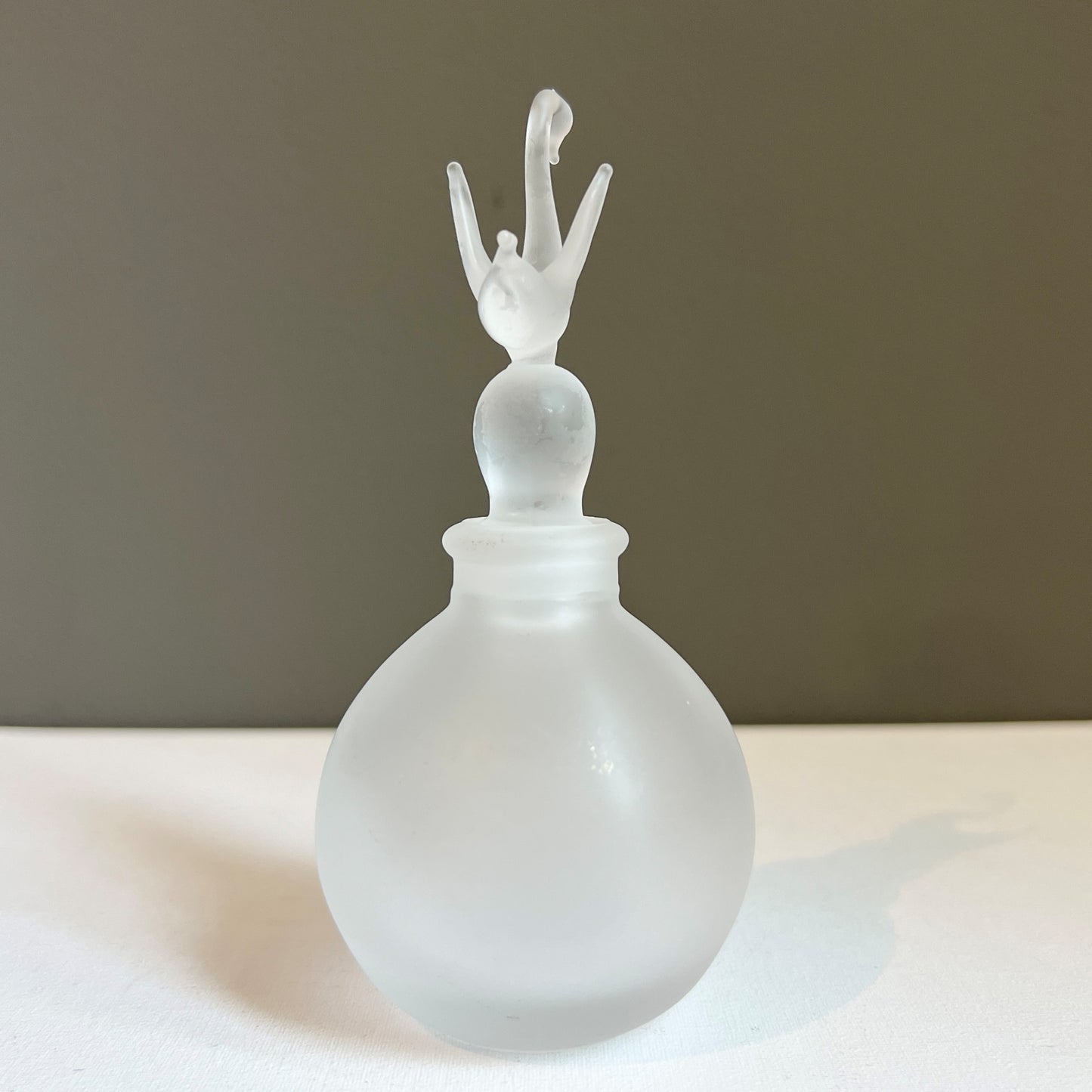 【Vintage】 UK ‐ 1960-70s Frosted Glass Swan Perfume Bottle