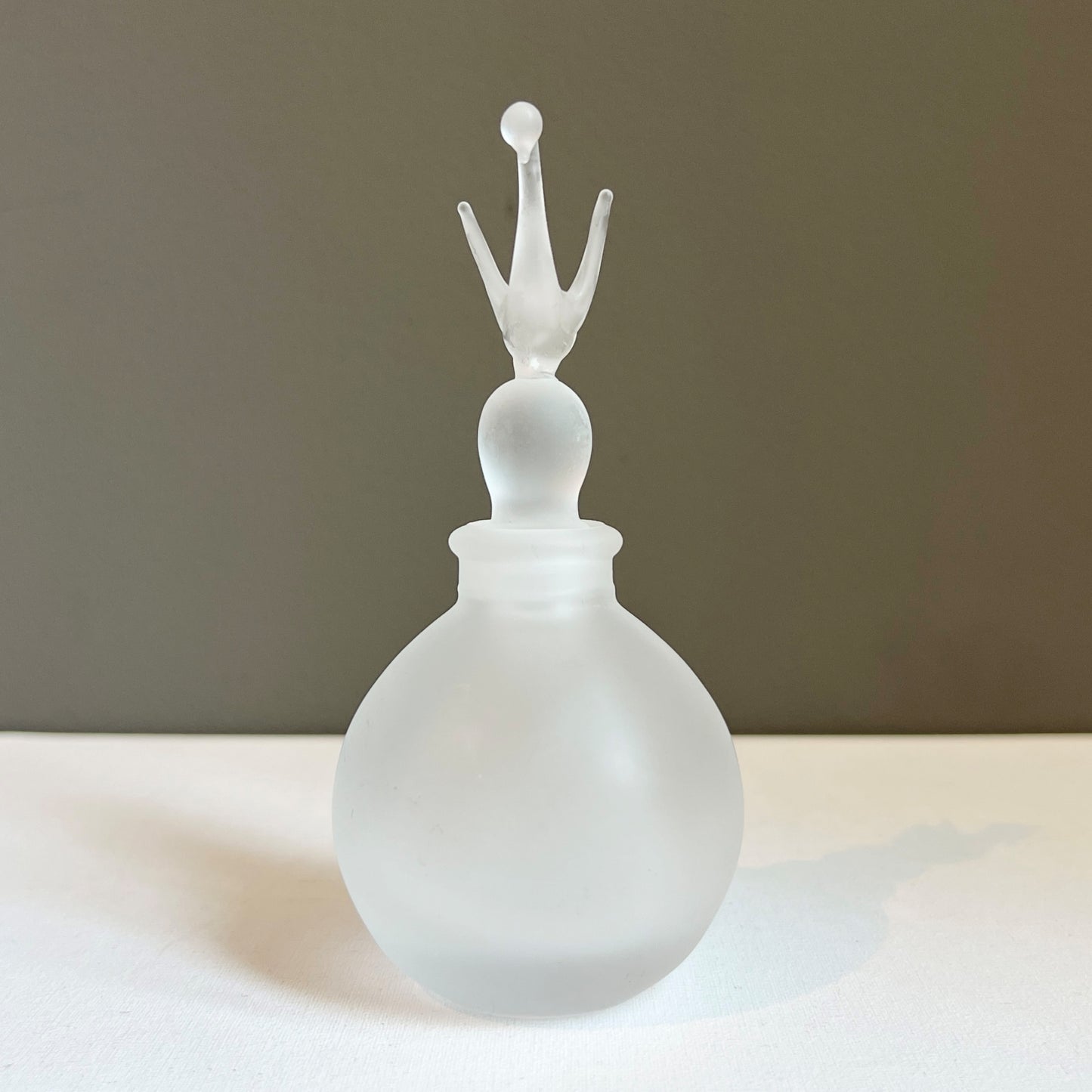 【Vintage】 UK ‐ 1960-70s Frosted Glass Swan Perfume Bottle