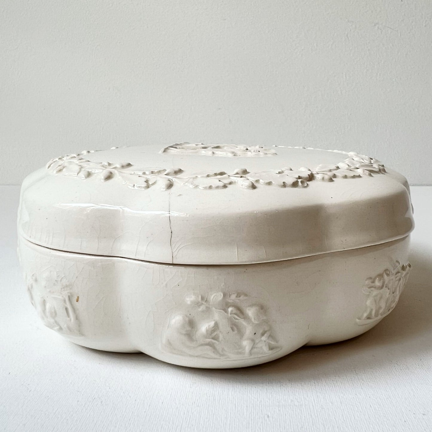 【Vintage】UK - Wedgwood 1940‐50s White Pottery Trinket Dish