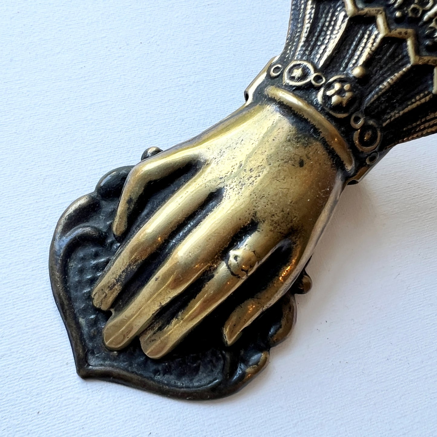 【Antique】UK - 1920s Mini Victorian Hand Clip