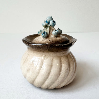 【Vintage】Italy - 1950s Mollica Handmade Blueberry Relief Pottery Pot