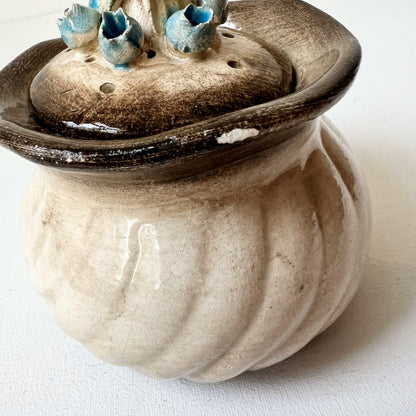 【Vintage】Italy - 1950s Mollica Handmade Blueberry Relief Pottery Pot