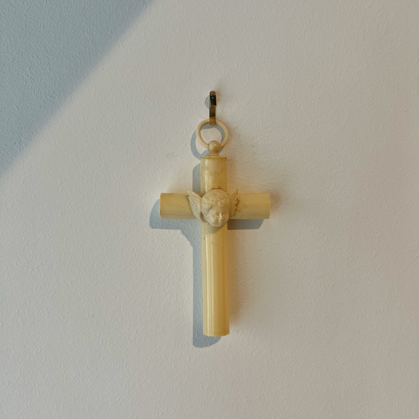 【Antique】France - 1920s Celluloid Cradle Cross Angel Motif