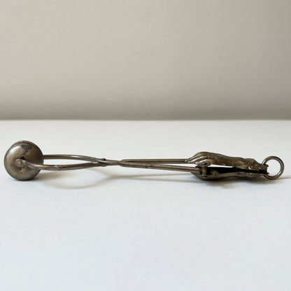 【Antique】UK ‐ 1880s Victorian Hand Motif Skirt Lifter《Rare》