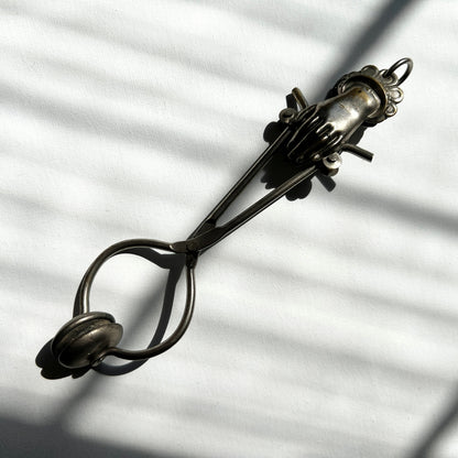 【Antique】UK ‐ 1880s Victorian Hand Motif Skirt Lifter《Rare》