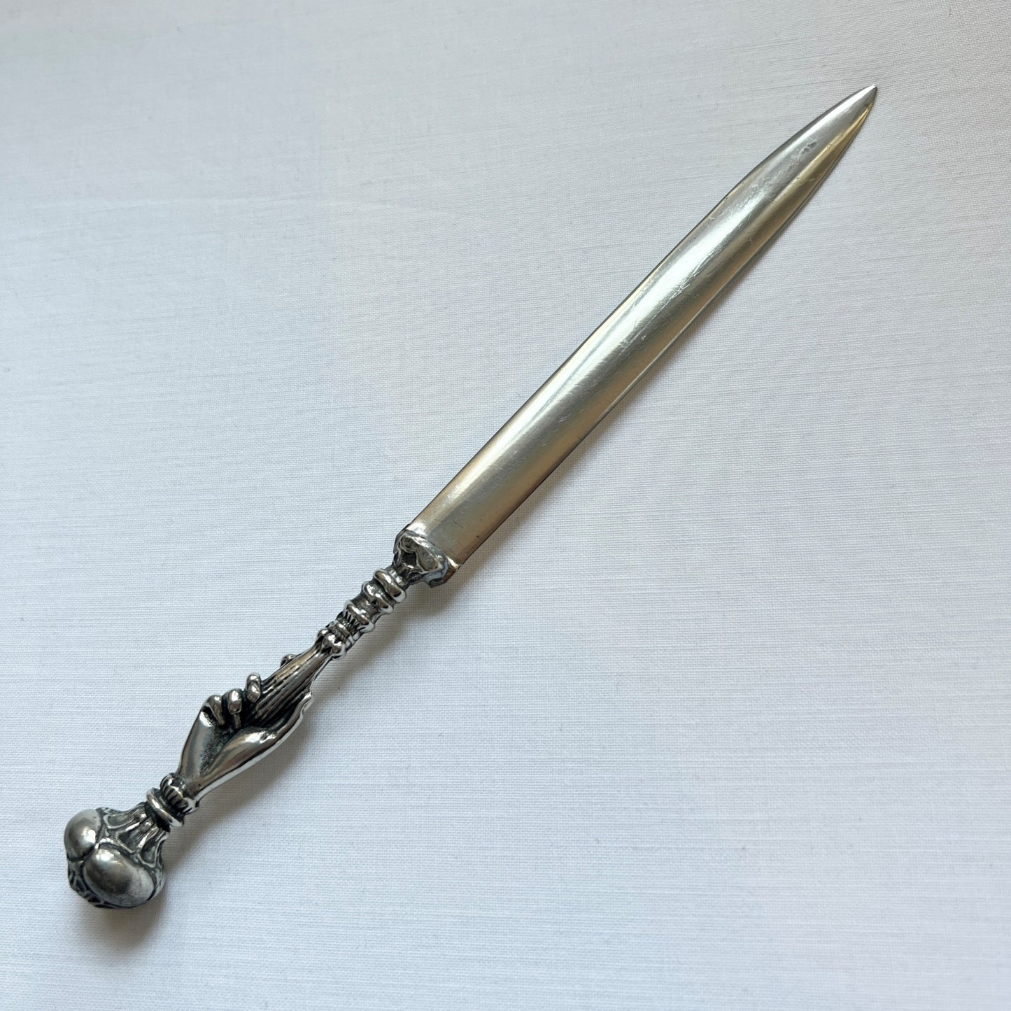 【Vintage】UK ‐ 1930s Hand Motif Letter Opener