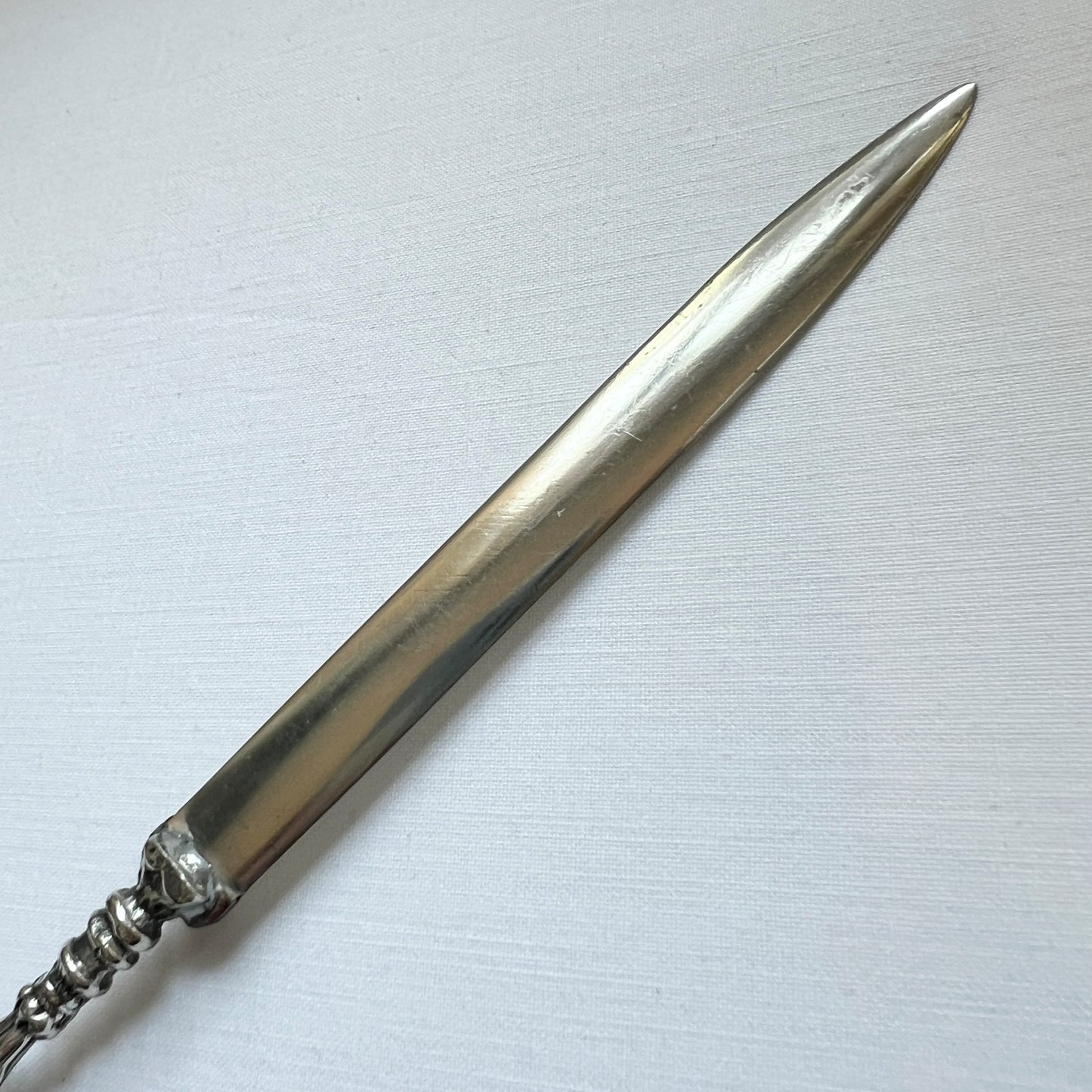 【Vintage】UK ‐ 1930s Hand Motif Letter Opener