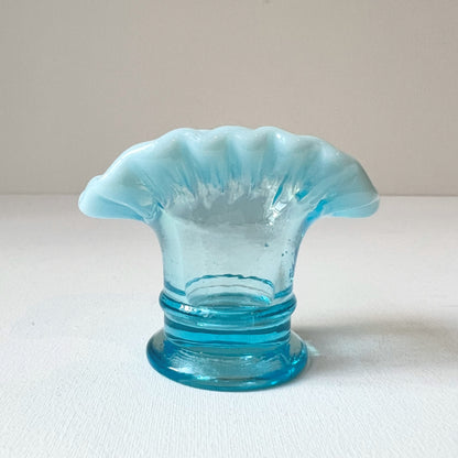 【Vintage】 US- 1940s Fenton Mini Blue Vase